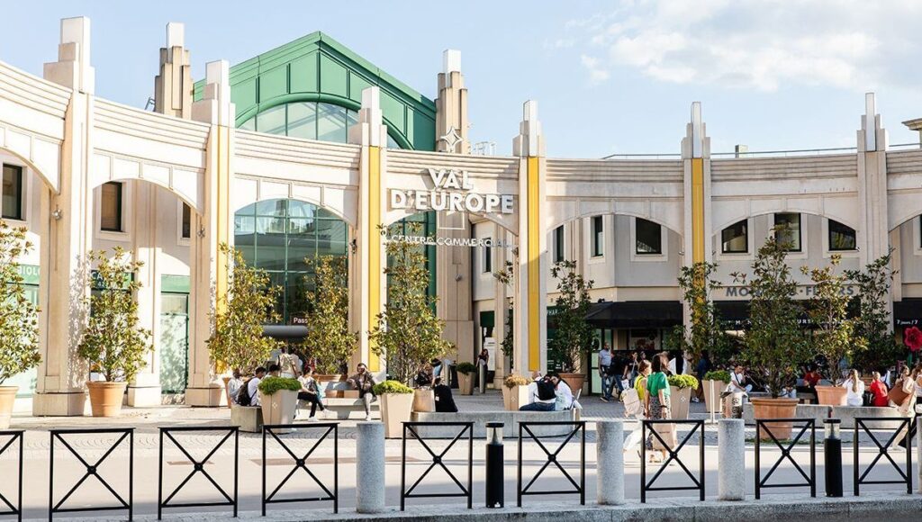 entrée du centre commercial Val d'Europe