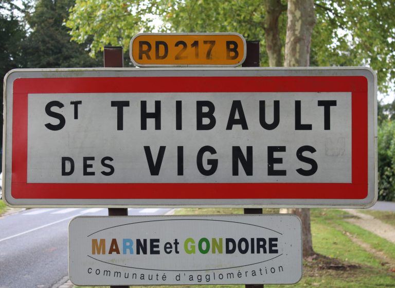 Panneau_entrée_St_Thibault_Vignes_2